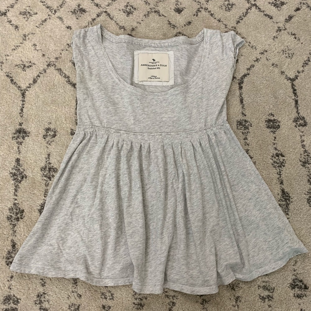 SOLD *** Abercrombie & Fitch Medium Gray Shirt - Picture 1 of 8